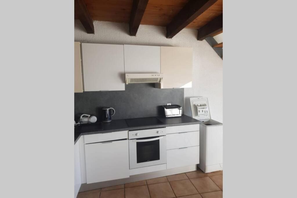 Appartement Meuble A Villeneuve Les Maguelone מראה חיצוני תמונה