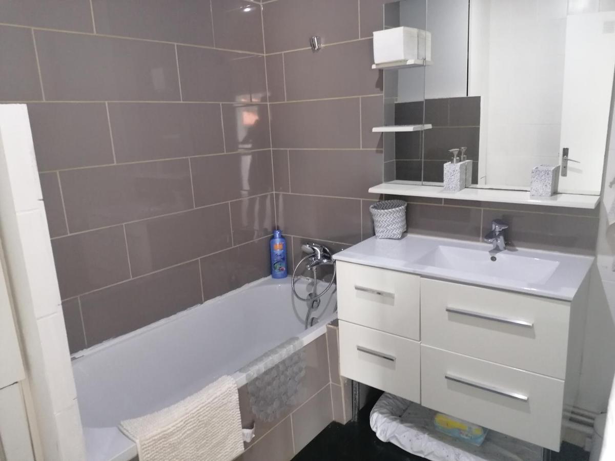 Appartement Meuble A Villeneuve Les Maguelone מראה חיצוני תמונה